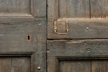 Détail de porte ancienne à La Grave, Hautes-Alpes, France
