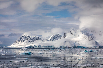 Mountains of Antartica - 546414402