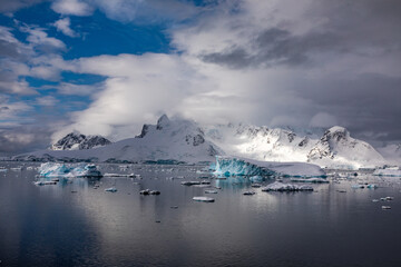 Antarctica mountain - 546414463
