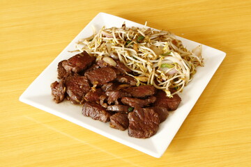 Japanese beef teppanyaki with mixed vegetables