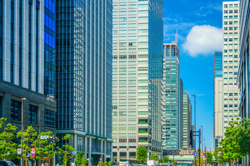 東京日本橋のオフィスビル群