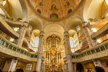 Fototapeta na wymiar Our lady's church in Dresden, Germany