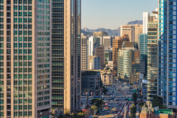 서울시 중구의 고층빌딩. 한국은행.