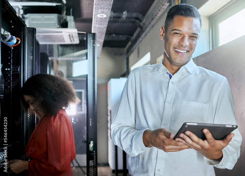 Aufkleber Server room, employees and man with tablet working on internet or web connection. Portrait, smile and maintenance technician with coworker programming or software upgrade of computer in data center.