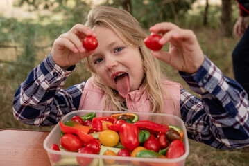 girl with vegetables