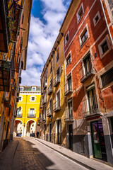 Casas de colores en Cuenca, España