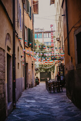 Uroki włoskiego miasta Piza w Toskanii. 