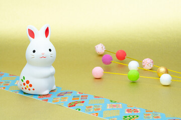 写真素材:令和5年・2023年の干支は卯（う・うさぎ）　卯年の年賀状素材（和風、和紙、千代紙、お正月小物等）