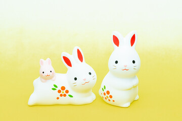 写真素材:令和5年・2023年の干支は卯（う・うさぎ）　卯年の年賀状素材（和風、和紙、千代紙、お正月小物等）