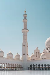 Foto op Plexiglas Big minaret of mosque in Abu Dhabi © Fabio Galizia Photos