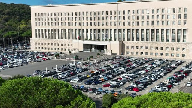 Roma, la Farnesina, il Ministero degli Affari Esteri italiano
Vista aerea del pallazzo sede del ministero

