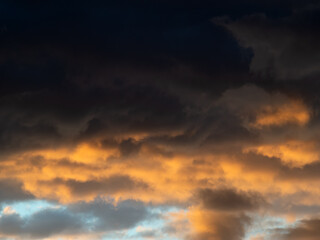 Fototapeta na wymiar Delicate shades of the sunset sky.