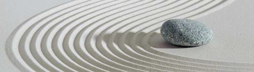 Rolgordijnen  textured sand and stone in Japanese zen garden © Wolfilser