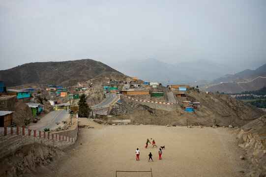Shatytown in Lima, Peru