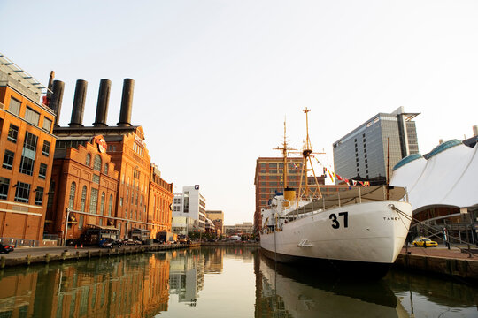 Inner Harbor, Patapsco River, Chesapeake Bay, Baltimore, MD