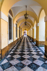 Passage in and underneath the City Hall in C&aacute;diz