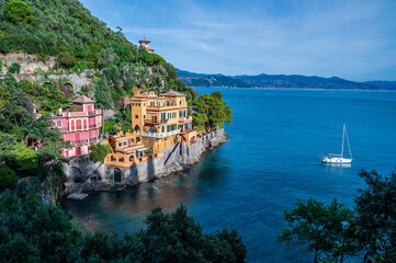 Fototapeta na wymiar Villas in the Gulf of Portofino