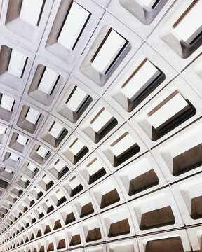 Leading Lines
