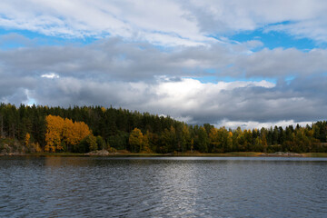 Fototapeta premium View of Lake Ladoga near the village Lumivaara on a sunny autumn day, Ladoga skerries, Republic of Karelia, Russia
