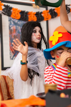 Kids halloween party game