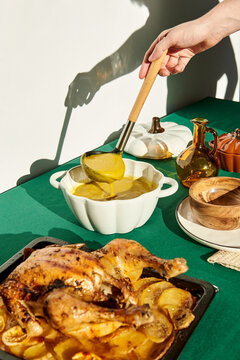 Thanksgiving table