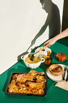 Thanksgiving table