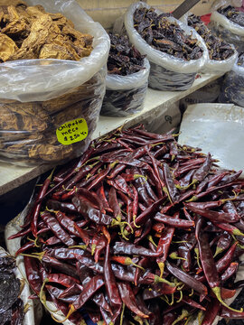 Dried Chilli Peppers