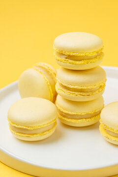 Fresh macarons
