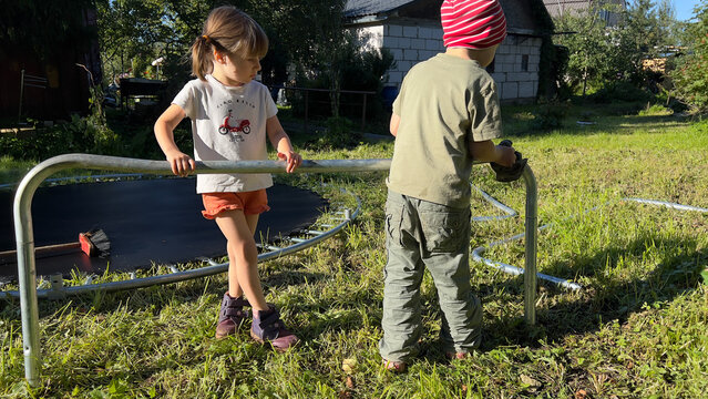 Kids helping with Some household duties