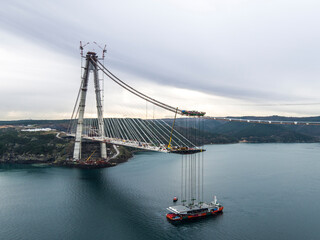 Deck lifting operation on Yavuz Sultan Selim Bridge