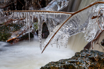 schöne Eiskristalle am Gebigsbach im Wald, Weisser Main, Ochsenkopf