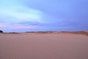 夜明けの鳥取砂丘 Tottori sand dunes at dawn Japan
