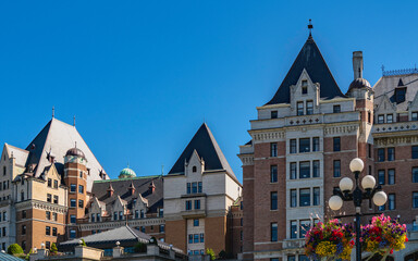 Obraz premium Victorian architectural buildings on Government Street in Victoria, Vancouver Island, British Columbia, Canada
