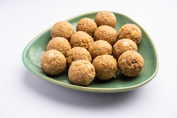 Til Gul laddoo, Sesame jaggery ball, til ke laddo or tilgul for Makar Sankranti Festival in India