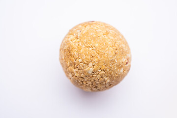 Rava Laddu or sooji ladoo is an Indian Sweet made with semolina, sugar, ghee, cashews and raisins