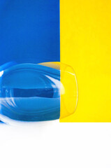 the crystal glass is lying