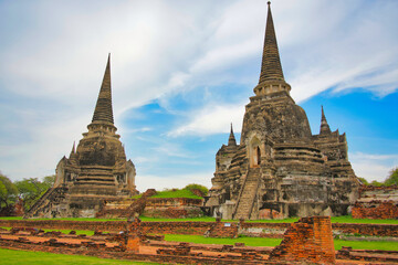 Fototapeta premium タイ・アユタヤの遺跡 ワット・プラ・シーサンペット