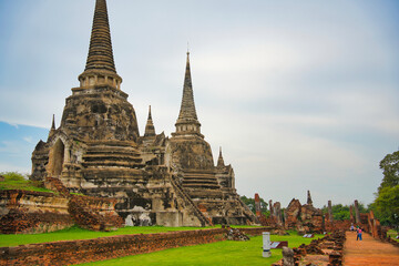 Fototapeta premium タイ・アユタヤの遺跡 ワット・プラ・シーサンペット