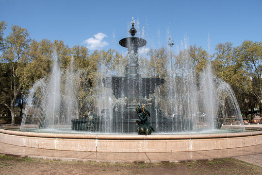 Fountain of the Continents (Fuente de los continentes) in the San Mart&iacute;n park in the city of Mendoza