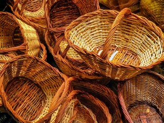 Castellar de n'Hug  -  cistells de v&iacute;met - Bergad&agrave;