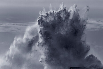 Dramatic big wave splash