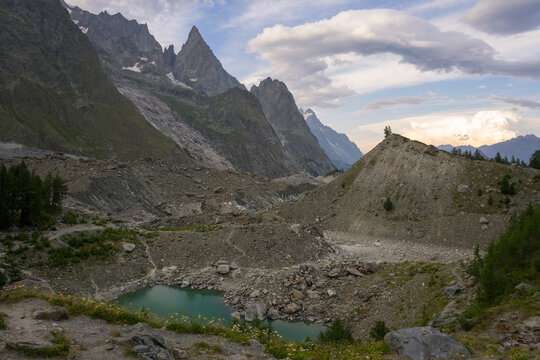 Hiking around Mont Blanc, Alpine landscape