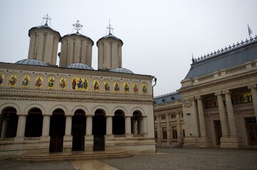 Fototapeta na wymiar La Cathédrale patriarcale de Bucarest
