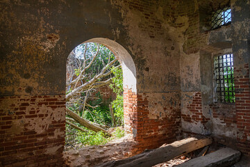 Fototapeta premium interior of an abandoned orthodox church