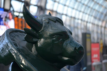 Fototapeta na wymiar Bull Statue