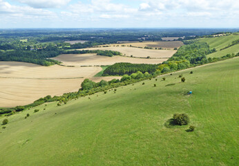 Obraz premium Fields at harvest in rural England