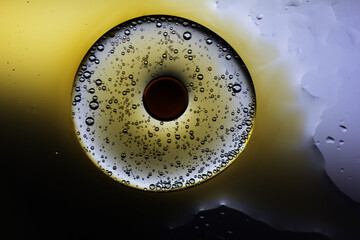 Reaction of liquid bubbles