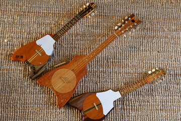 ensemble de ukuleles polynesien