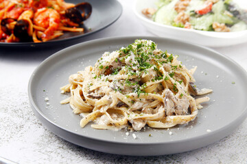 Freshly cooked carbonara pasta