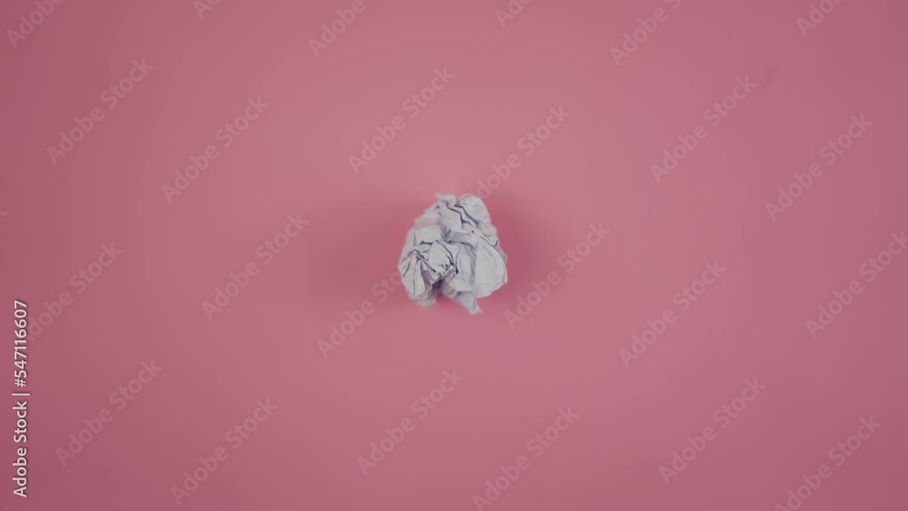 Poster Crumpled paper stop motion for copy space. Paper animation for video effect